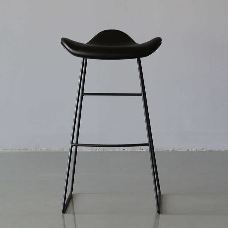 Industrial Style Metal Bar-stool Bucket Seat Sled Legs Counter Stool for Kitchen Bar Black 1 Piece Clearhalo 'Bar Furniture' 'Bar Stools' 'bar_stools' 'furn' 'furn_bar_stools' 'furniture_bar_stools' 'Kitchen & Dining Furniture' 'kitchen&dining_furn' 'kitchen' 'kitchen_furn' Furniture' 4620736