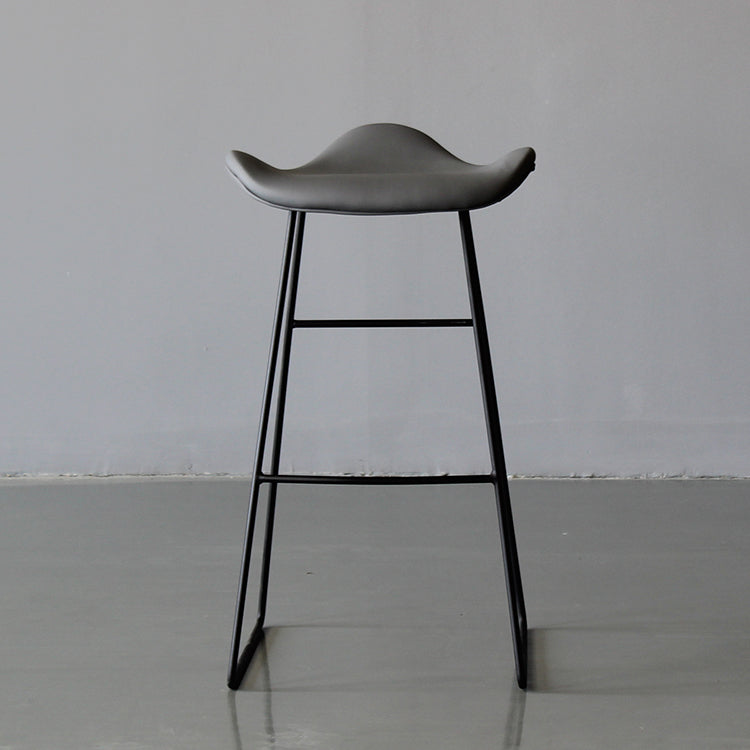 Industrial Style Metal Bar-stool Bucket Seat Sled Legs Counter Stool for Kitchen Bar Light Gray 1 Piece Clearhalo 'Bar Furniture' 'Bar Stools' 'bar_stools' 'furn' 'furn_bar_stools' 'furniture_bar_stools' 'Kitchen & Dining Furniture' 'kitchen&dining_furn' 'kitchen' 'kitchen_furn' Furniture' 4620744