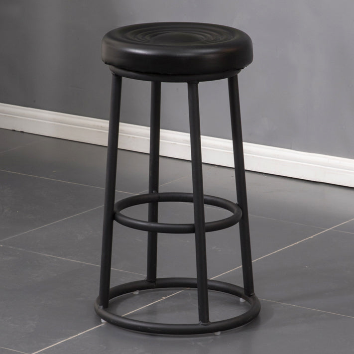 Modern Style Wood Bar Stool with Metal Footrest Round Bar Stool Black 1 Piece Clearhalo 'Bar Furniture' 'Bar Stools' 'bar_stools' 'furn' 'furn_bar_stools' 'furniture_bar_stools' 'Kitchen & Dining Furniture' 'kitchen&dining_furn' 'kitchen' 'kitchen_furn' Furniture' 4639442
