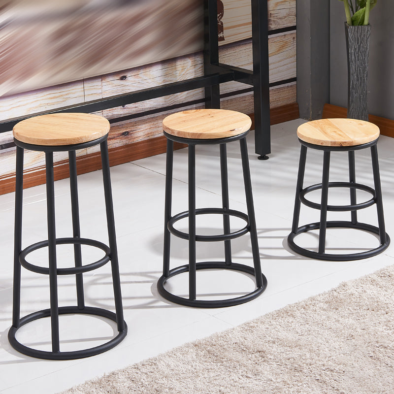 Modern Style Wood Bar Stool with Metal Footrest Round Bar Stool Clearhalo 'Bar Furniture' 'Bar Stools' 'bar_stools' 'furn' 'furn_bar_stools' 'furniture_bar_stools' 'Kitchen & Dining Furniture' 'kitchen&dining_furn' 'kitchen' 'kitchen_furn' Furniture' 4639446