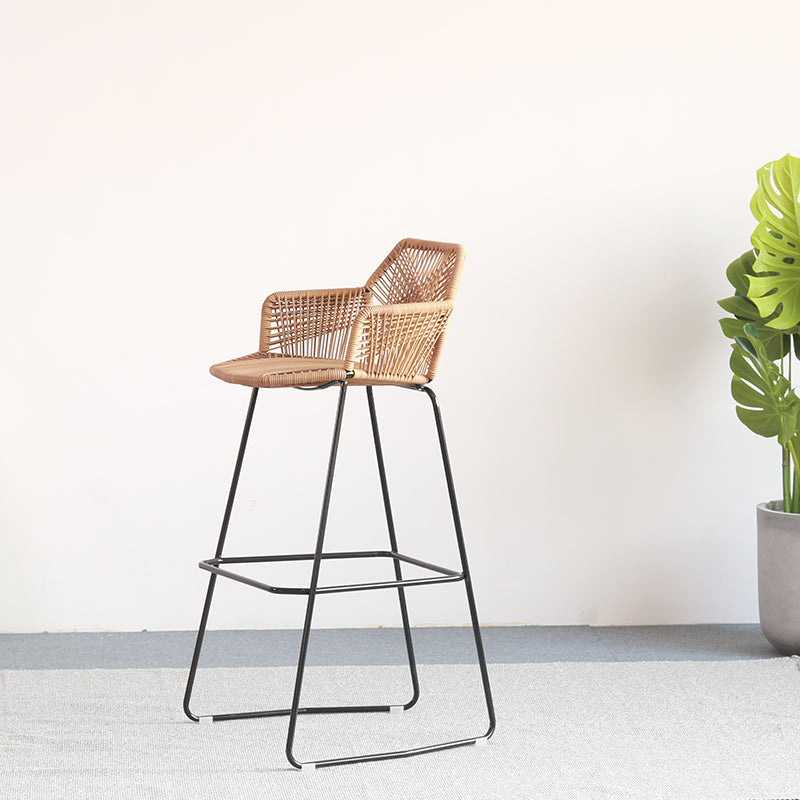 Contemporary Plastic Barstool Indoor Bar Stool with Iron Legs and Pedal Natural 1 Piece Clearhalo 'Bar Furniture' 'Bar Stools' 'bar_stools' 'furn' 'furn_bar_stools' 'furniture_bar_stools' 'Kitchen & Dining Furniture' 'kitchen&dining_furn' 'kitchen' 'kitchen_furn' Furniture' 4640029