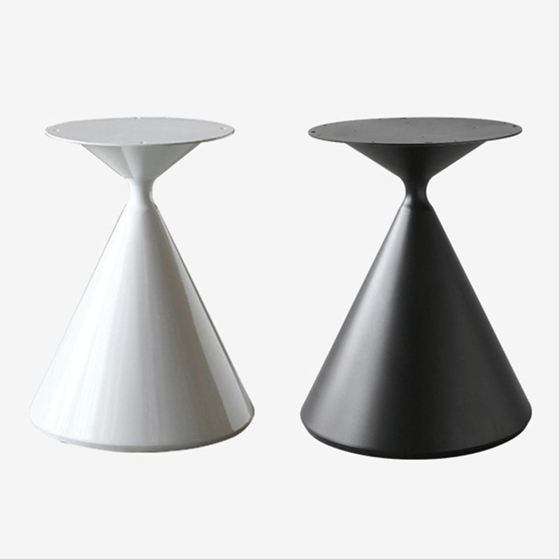 Modern Stone Round Table Matte Finish Pedestal Dining Table for Kitchen Clearhalo ' dining_table' 'Dining Tables & Seating' 'Dining Tables' 'furn' 'furn_dining_table' 'Furniture' 'furniture_dining_table' 'Kitchen & Dining Furniture' 'kitchen&dining_furn' 'kitchen' 'kitchen_dining_table' 4640583