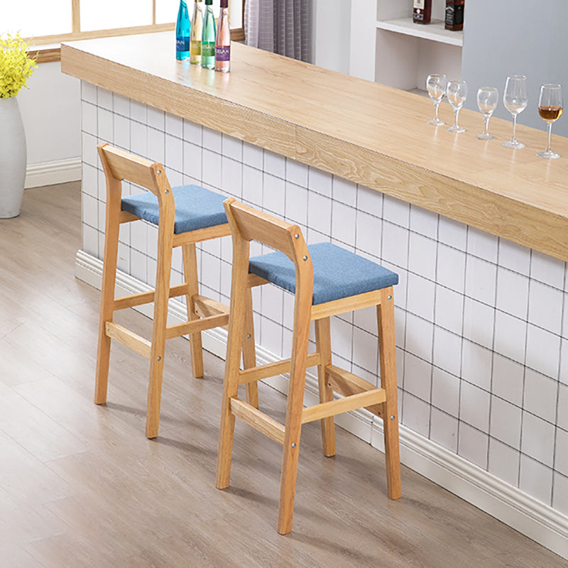 Contemporary Oak Wood Barstool Indoor Bar Stool with Low Back and Footrest Clearhalo 'Bar Furniture' 'Bar Stools' 'bar_stools' 'furn' 'furn_bar_stools' 'furniture_bar_stools' 'Kitchen & Dining Furniture' 'kitchen&dining_furn' 'kitchen' 'kitchen_furn' Furniture' 4653844