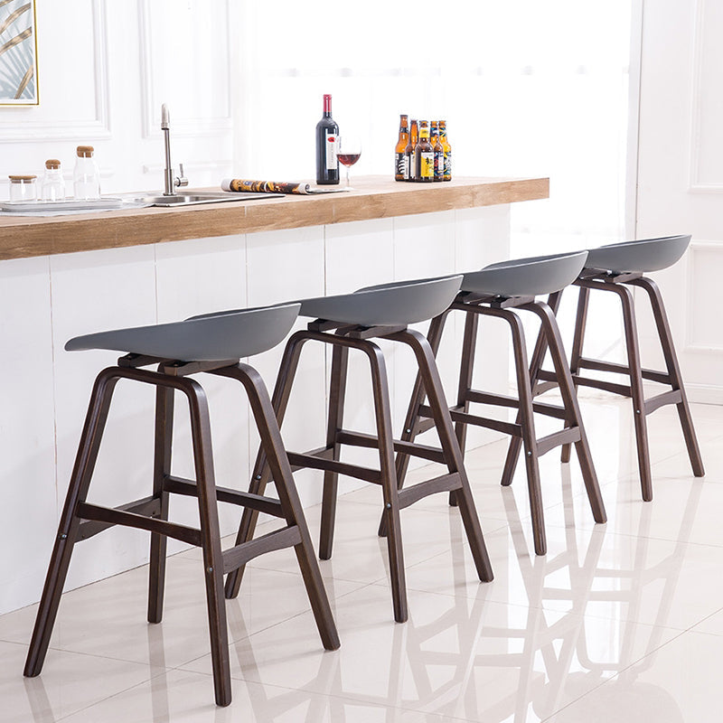 Contemporary Solid Wood Plastic Barstool Indoor Bar Stool with Low Back Clearhalo 'Bar Furniture' 'Bar Stools' 'bar_stools' 'furn' 'furn_bar_stools' 'furniture_bar_stools' 'Kitchen & Dining Furniture' 'kitchen&dining_furn' 'kitchen' 'kitchen_furn' Furniture' 4653900