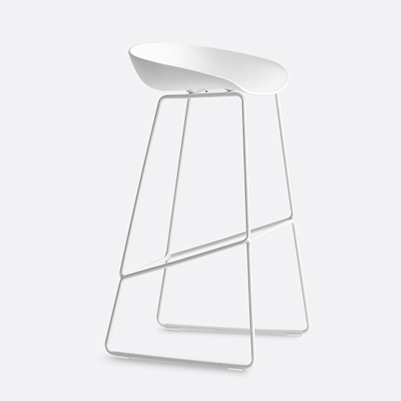 Nordic Indoor Low Back Barstool Simple Iron Tall Stool with Plastic Seat White 1 Piece Clearhalo 'Bar Furniture' 'Bar Stools' 'bar_stools' 'furn' 'furn_bar_stools' 'furniture_bar_stools' 'Kitchen & Dining Furniture' 'kitchen&dining_furn' 'kitchen' 'kitchen_furn' Furniture' 4654371