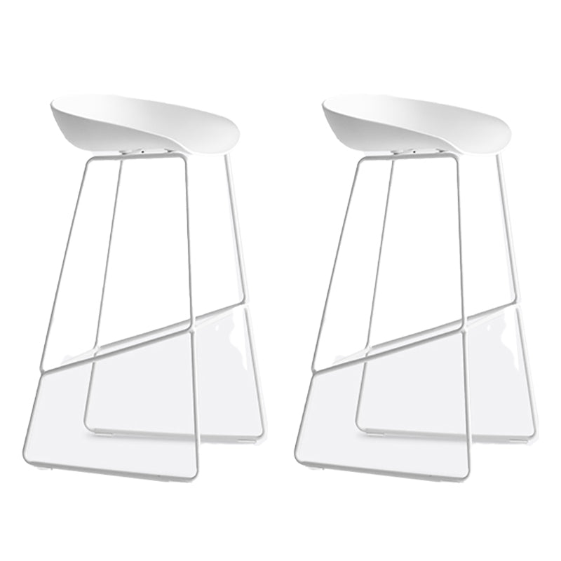 Nordic Indoor Low Back Barstool Simple Iron Tall Stool with Plastic Seat White 2 Piece Set Clearhalo 'Bar Furniture' 'Bar Stools' 'bar_stools' 'furn' 'furn_bar_stools' 'furniture_bar_stools' 'Kitchen & Dining Furniture' 'kitchen&dining_furn' 'kitchen' 'kitchen_furn' Furniture' 4654382