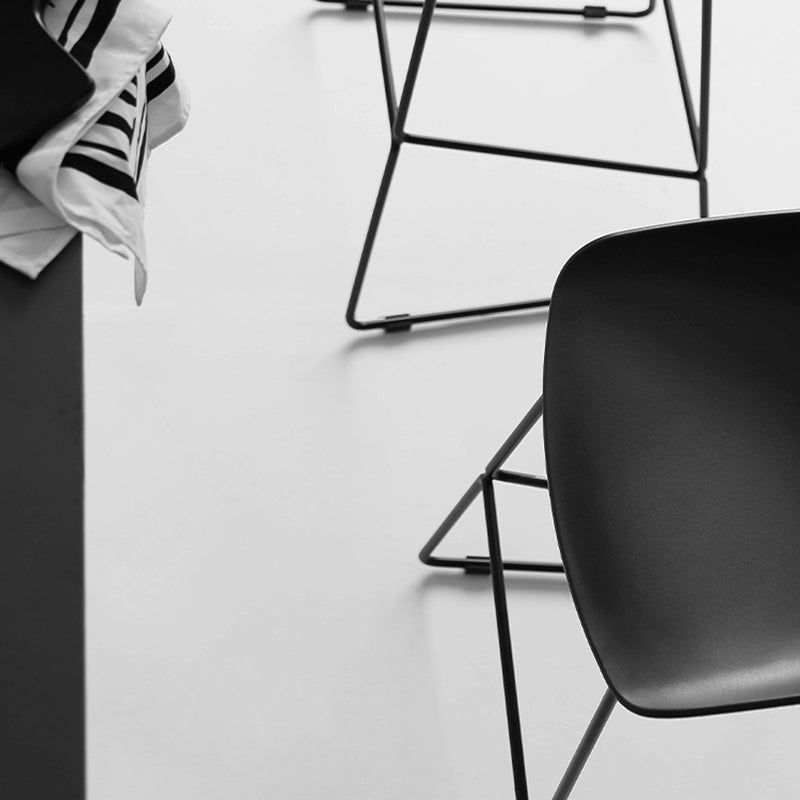 Nordic Indoor Low Back Barstool Simple Iron Tall Stool with Plastic Seat Clearhalo 'Bar Furniture' 'Bar Stools' 'bar_stools' 'furn' 'furn_bar_stools' 'furniture_bar_stools' 'Kitchen & Dining Furniture' 'kitchen&dining_furn' 'kitchen' 'kitchen_furn' Furniture' 4654384