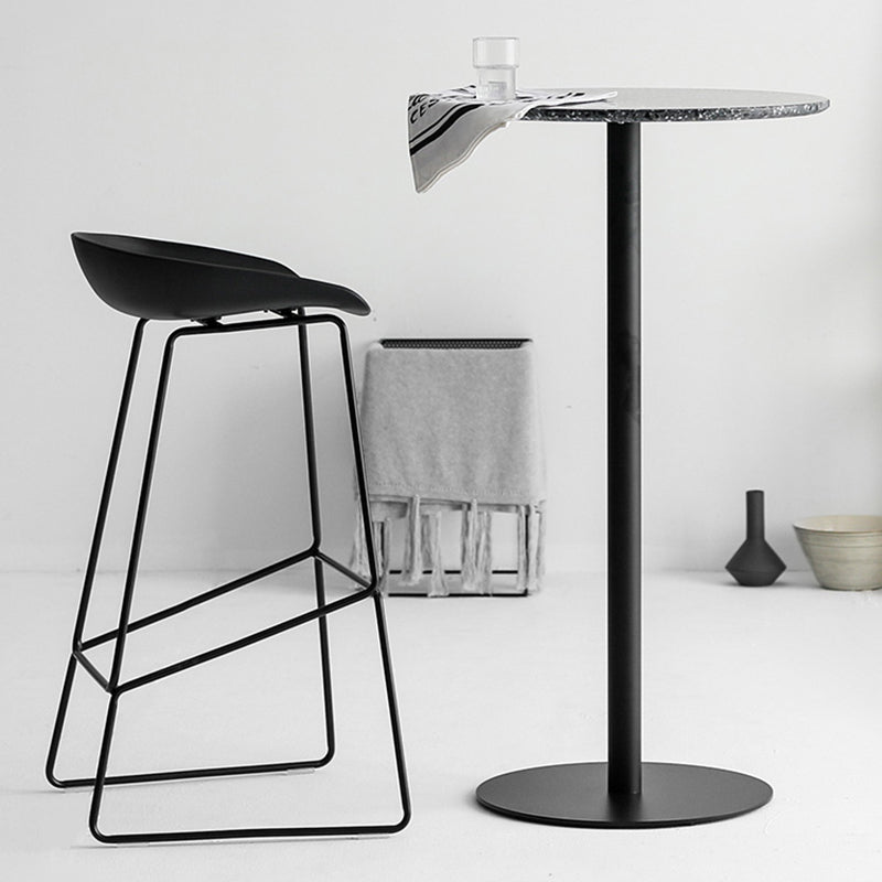Nordic Indoor Low Back Barstool Simple Iron Tall Stool with Plastic Seat Clearhalo 'Bar Furniture' 'Bar Stools' 'bar_stools' 'furn' 'furn_bar_stools' 'furniture_bar_stools' 'Kitchen & Dining Furniture' 'kitchen&dining_furn' 'kitchen' 'kitchen_furn' Furniture' 4654385