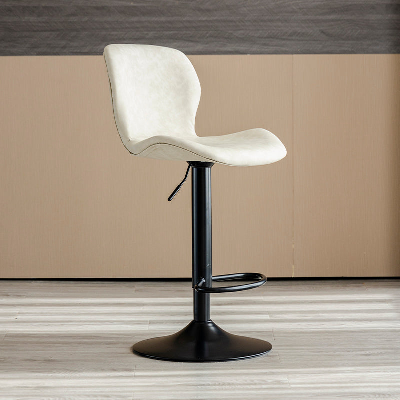 Contemporary Leather Adjustable Height Barstool Indoor Bar Stool with Low Back White Black 1 Piece Clearhalo 'Bar Furniture' 'Bar Stools' 'bar_stools' 'furn' 'furn_bar_stools' 'furniture_bar_stools' 'Kitchen & Dining Furniture' 'kitchen&dining_furn' 'kitchen' 'kitchen_furn' Furniture' 4654723