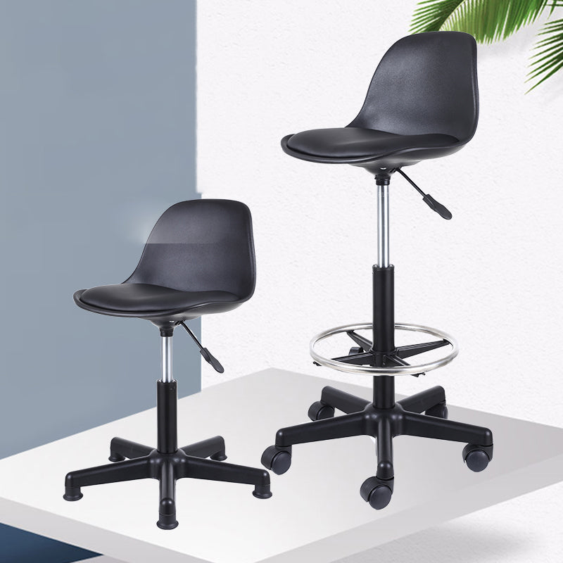 Contemporary Leather Swivel Barstool Indoor Low Back Bar Stool with Iron Legs Clearhalo 'Bar Furniture' 'Bar Stools' 'bar_stools' 'furn' 'furn_bar_stools' 'furniture_bar_stools' 'Kitchen & Dining Furniture' 'kitchen&dining_furn' 'kitchen' 'kitchen_furn' Furniture' 4654787