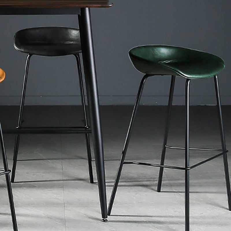 Industrial Style Bar-stool with Iron Legs Bucket Seat for Kitchen Bar Clearhalo 'Bar Furniture' 'Bar Stools' 'bar_stools' 'furn' 'furn_bar_stools' 'furniture_bar_stools' 'Kitchen & Dining Furniture' 'kitchen&dining_furn' 'kitchen' 'kitchen_furn' Furniture' 4664448