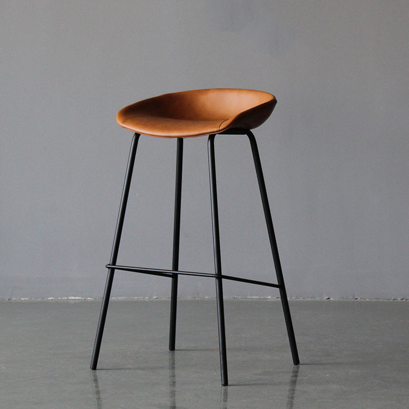 Industrial Style Bar-stool with Iron Legs Bucket Seat for Kitchen Bar Brown 1 Piece Clearhalo 'Bar Furniture' 'Bar Stools' 'bar_stools' 'furn' 'furn_bar_stools' 'furniture_bar_stools' 'Kitchen & Dining Furniture' 'kitchen&dining_furn' 'kitchen' 'kitchen_furn' Furniture' 4664464