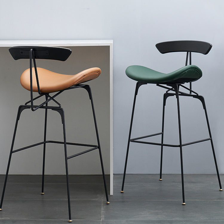 31.50" Industrial Bar and Counter Stool Low Back Stool with 4 Legs in Black Clearhalo 'Bar Furniture' 'Bar Stools' 'bar_stools' 'furn' 'furn_bar_stools' 'furniture_bar_stools' 'Kitchen & Dining Furniture' 'kitchen&dining_furn' 'kitchen' 'kitchen_furn' Furniture' 4679399