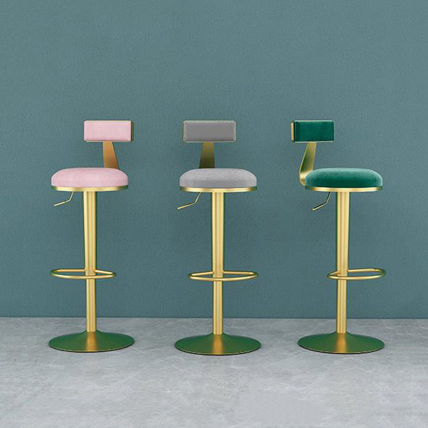 Contemporary Metal Bar and Counter Stool Low Back Stool with Pedestal Base in Gold Clearhalo 'Bar Furniture' 'Bar Stools' 'bar_stools' 'furn' 'furn_bar_stools' 'Furniture' 'furniture_bar_stools' 'Kitchen & Dining Furniture' 4706058