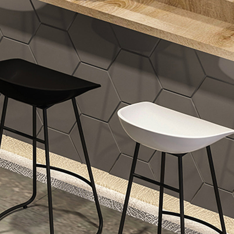 Modern Armless Backrest Counter Stool Iron Bar Stool with Plastic Seat and Pedal Clearhalo 'Bar Furniture' 'Bar Stools' 'bar_stools' 'furn' 'furn_bar_stools' 'Furniture' 'furniture_bar_stools' 'Kitchen & Dining Furniture' 4730009