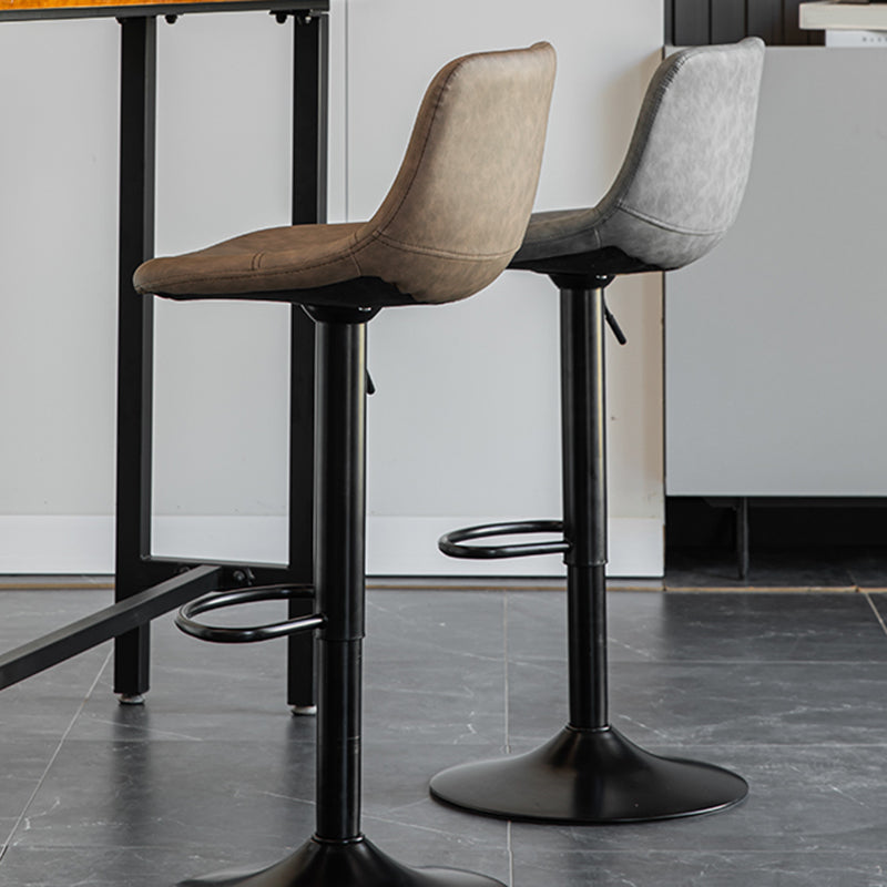 Contemporary Leather Swivel Barstool Indoor Bar Stool with Metal Base and Low Back Clearhalo 'Bar Furniture' 'Bar Stools' 'bar_stools' 'furn' 'furn_bar_stools' 'Furniture' 'furniture_bar_stools' 'Kitchen & Dining Furniture' 4730193