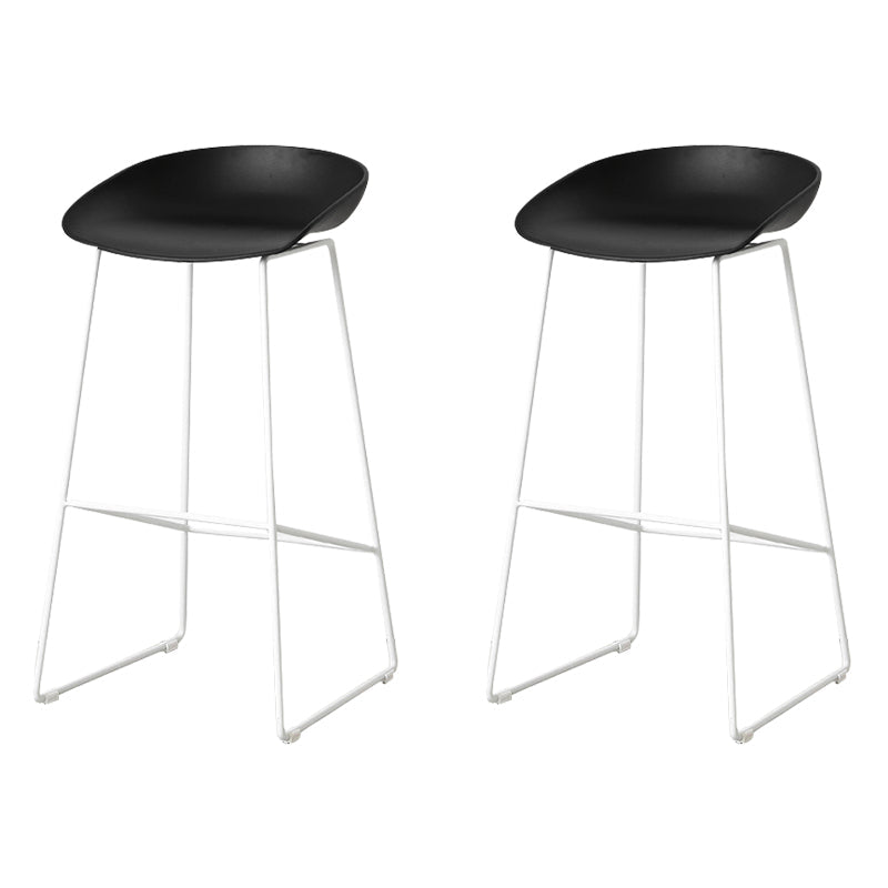 Scandinavian Style Bar-stool with Sled Legs Bucket Seat Counter Stool for Kitchen Bar Black 2 Piece Set Counter Stool(26"H) Clearhalo 'Bar Furniture' 'Bar Stools' 'bar_stools' 'furn' 'furn_bar_stools' 'Furniture' 'furniture_bar_stools' 'Kitchen & Dining Furniture' 4730670
