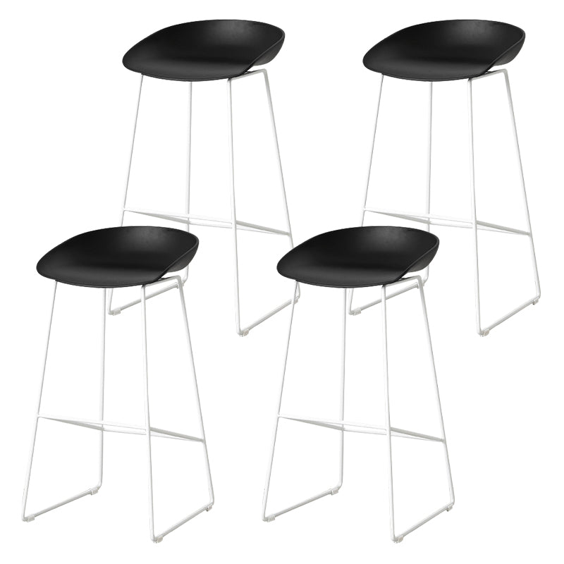 Scandinavian Style Bar-stool with Sled Legs Bucket Seat Counter Stool for Kitchen Bar Black 4 Piece Set Counter Stool(26"H) Clearhalo 'Bar Furniture' 'Bar Stools' 'bar_stools' 'furn' 'furn_bar_stools' 'Furniture' 'furniture_bar_stools' 'Kitchen & Dining Furniture' 4730681