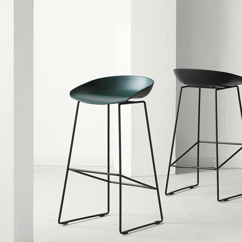 Nordic Indoor Simple Barstool Low Back Steel Tall Stool with Plastic Seat Clearhalo 'Bar Furniture' 'Bar Stools' 'bar_stools' 'furn' 'furn_bar_stools' 'Furniture' 'furniture_bar_stools' 'Kitchen & Dining Furniture' 4744546