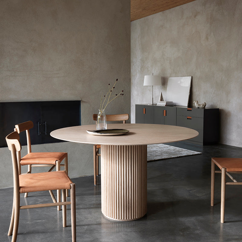 Round Shape Modern Dining Table Wood Color Fixed Table with Solid Wood 47.2"L x 47.2"W x 29.5"H Without Chairs Clearhalo 'Dining Tables & Seating' 'Dining Tables' 'dining_table' 'furn' 'furn_dining_table' 'Furniture' 'furniture_dining_table' 'Kitchen & Dining Furniture' 'kitchen' 'kitchen_dining_table' 4760471