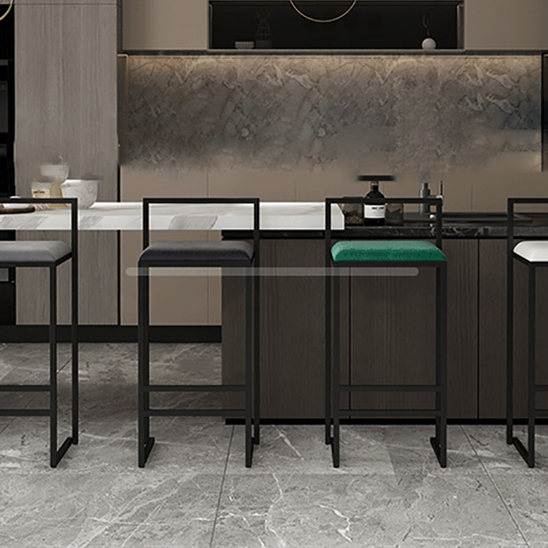 Contemporary Bar and Counter Stool Low Back Stool with Sled Base Clearhalo 'Bar Furniture' 'Bar Stools' 'bar_stools' 'furn' 'furn_bar_stools' 'Furniture' 'furniture_bar_stools' 'Kitchen & Dining Furniture' 4769426