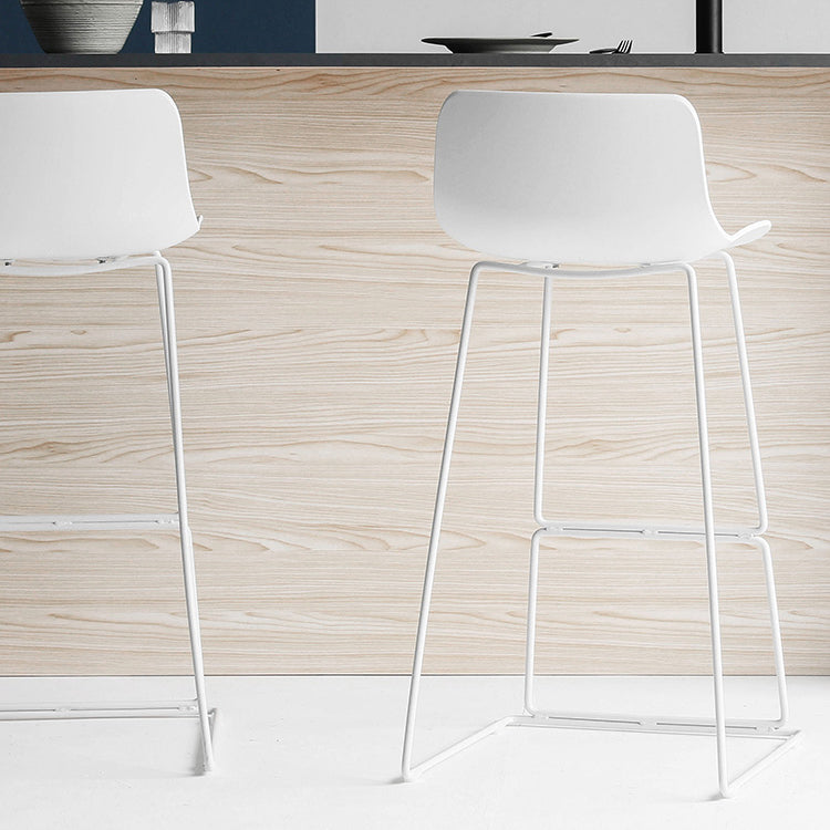 Nordic Plastic Bar Stool Bucket Counter Bar Stool with Metal Legs Clearhalo 'Bar Furniture' 'Bar Stools' 'bar_stools' 'furn' 'furn_bar_stools' 'Furniture' 'furniture_bar_stools' 'Kitchen & Dining Furniture' 4790515