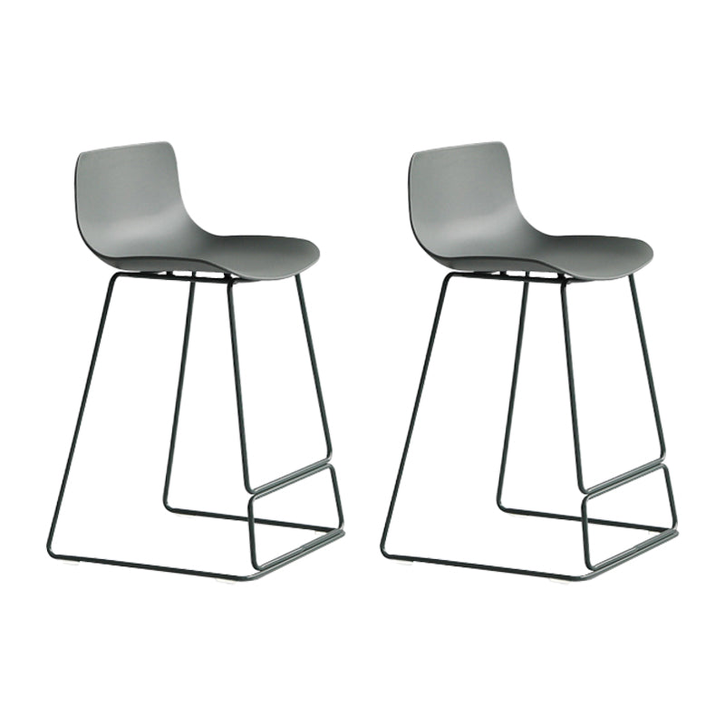 Modern Style Bar-stool Plastic Counter Bar Stool with Metal Legs for Kitchen Green 2 Piece Set Counter Stool (24"H) Clearhalo 'Bar Furniture' 'Bar Stools' 'bar_stools' 'furn' 'furn_bar_stools' 'Furniture' 'furniture_bar_stools' 'Kitchen & Dining Furniture' 4790873