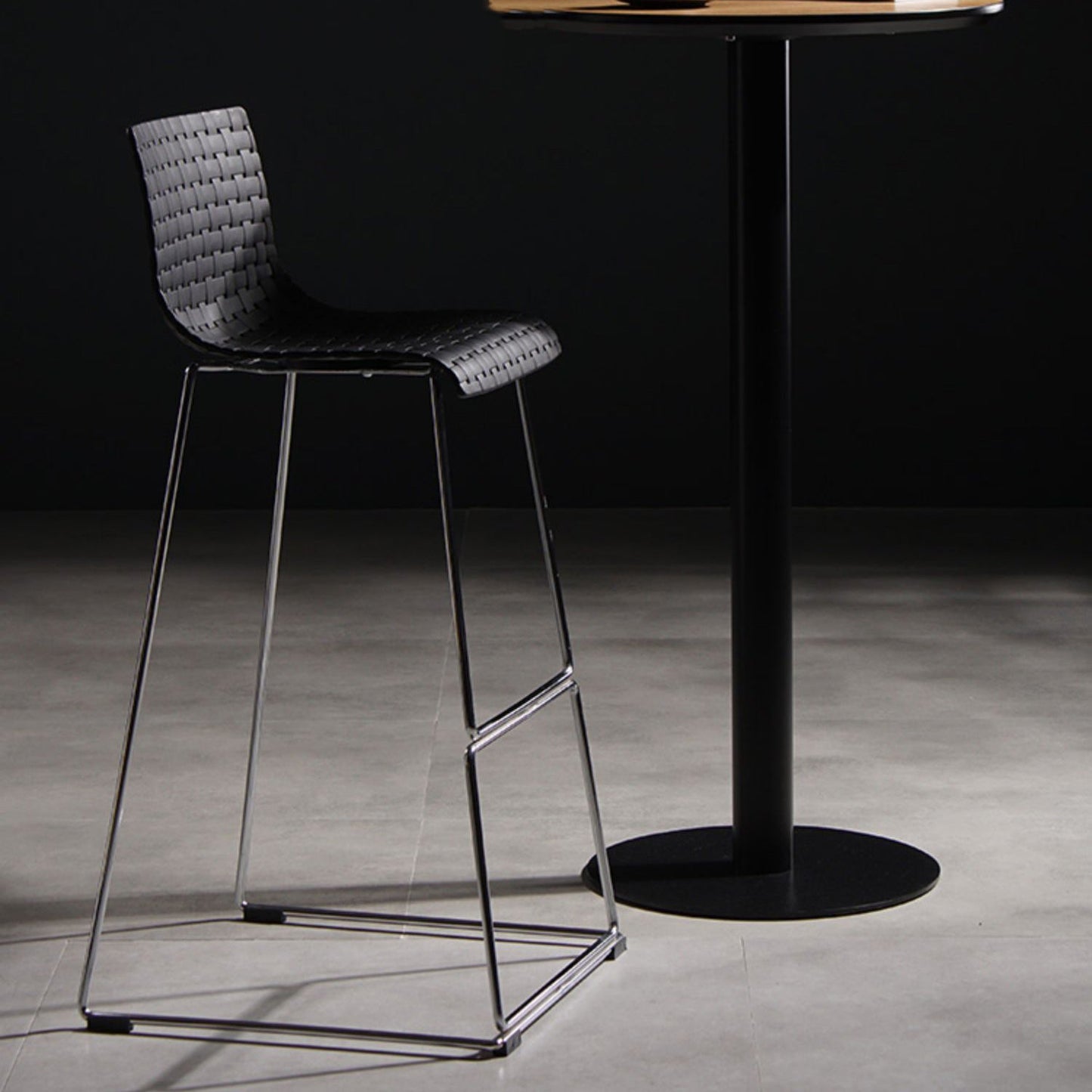 Industrial Bar-stool Plastic Counter Bar Stool for Kitchen Bar with Metal Legs Clearhalo 'Bar Furniture' 'Bar Stools' 'bar_stools' 'furn' 'furn_bar_stools' 'Furniture' 'furniture_bar_stools' 'Kitchen & Dining Furniture' 4790970