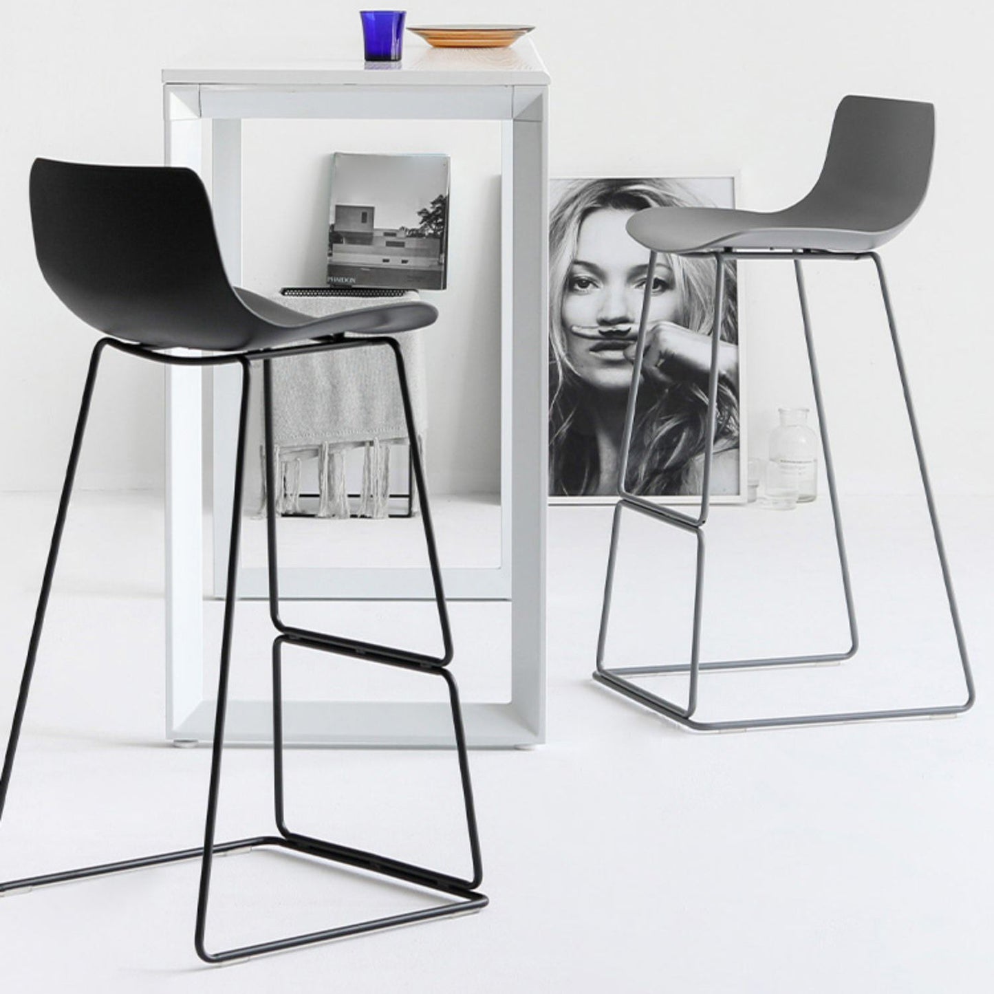 Nordic Bar-stool Plastic Counter Bar Stool for Kitchen Bar with Metal Legs Clearhalo 'Bar Furniture' 'Bar Stools' 'bar_stools' 'furn' 'furn_bar_stools' 'Furniture' 'furniture_bar_stools' 'Kitchen & Dining Furniture' 4791041