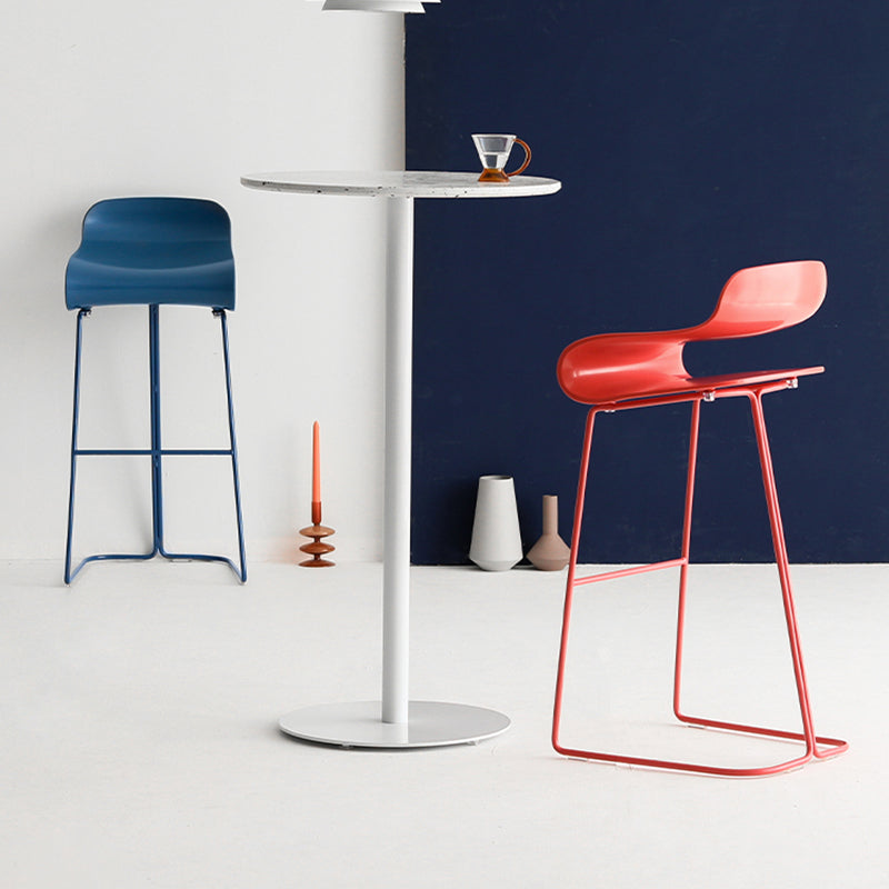 Contemporary Footrest Low Back Barstool Plastic Matte Finish Coffee Shop Stool Clearhalo 'Bar Furniture' 'Bar Stools' 'bar_stools' 'furn' 'furn_bar_stools' 'Furniture' 'furniture_bar_stools' 'Kitchen & Dining Furniture' 4807642