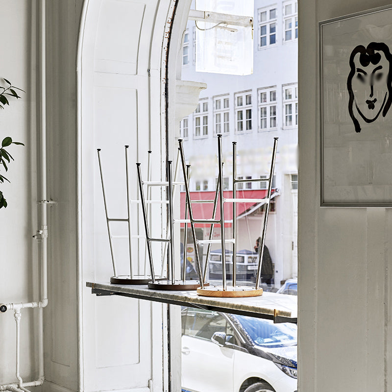 Modern Footrest Backless Barstool Matte Finish Oak Wood Coffee Shop Stool Clearhalo 'Bar Furniture' 'Bar Stools' 'bar_stools' 'furn' 'furn_bar_stools' 'Furniture' 'furniture_bar_stools' 'Kitchen & Dining Furniture' 4808107