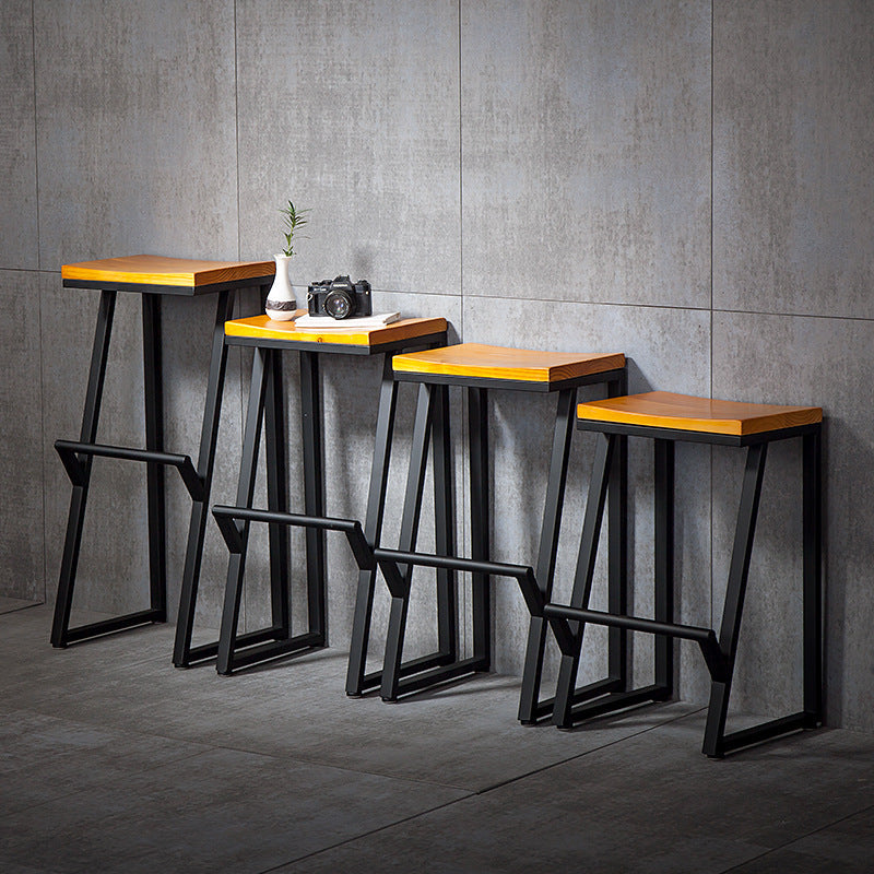 Industrial Bar and Counter Stool Backless Stool with Sled Base in Black Clearhalo 'Bar Furniture' 'Bar Stools' 'bar_stools' 'furn' 'furn_bar_stools' 'Furniture' 'furniture_bar_stools' 'Kitchen & Dining Furniture' 4816996
