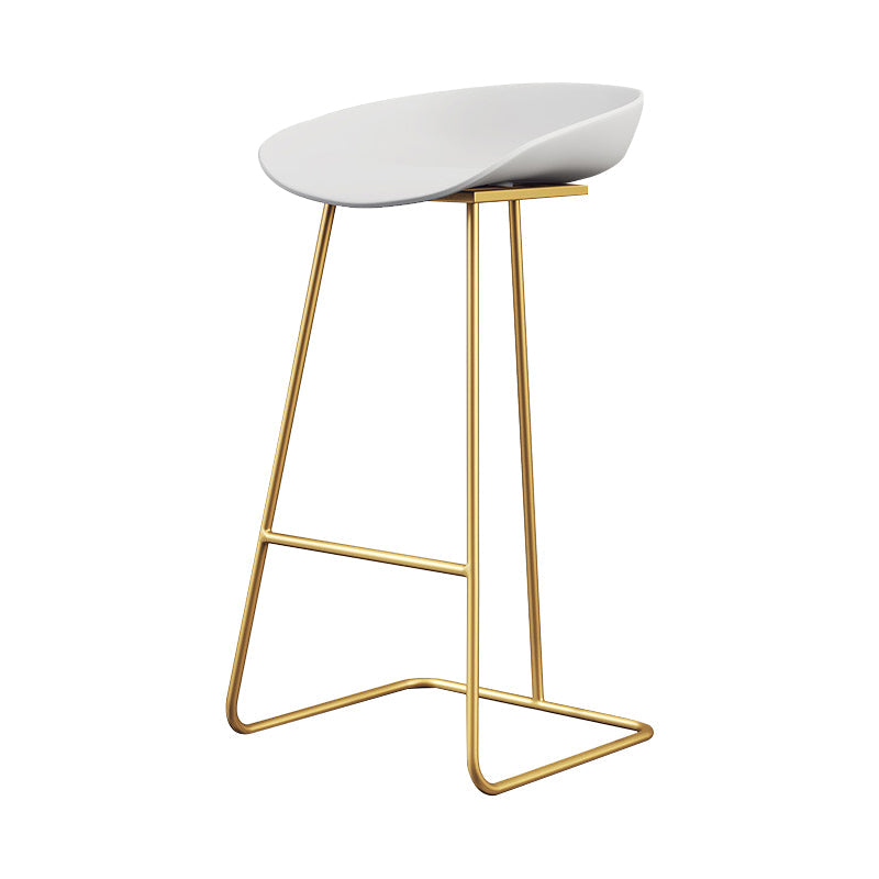 Glam Coffee Shop Footrest Stool Matte Finish Plastic Barstool White-Gold 1 Piece Clearhalo 'Bar Furniture' 'Bar Stools' 'bar_stools' 'furn' 'furn_bar_stools' 'Furniture' 'furniture_bar_stools' 'Kitchen & Dining Furniture' 4817477