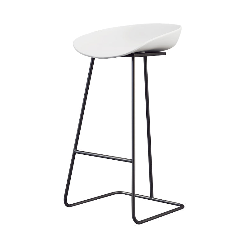 Glam Coffee Shop Footrest Stool Matte Finish Plastic Barstool Clearhalo 'Bar Furniture' 'Bar Stools' 'bar_stools' 'furn' 'furn_bar_stools' 'Furniture' 'furniture_bar_stools' 'Kitchen & Dining Furniture' 4817483