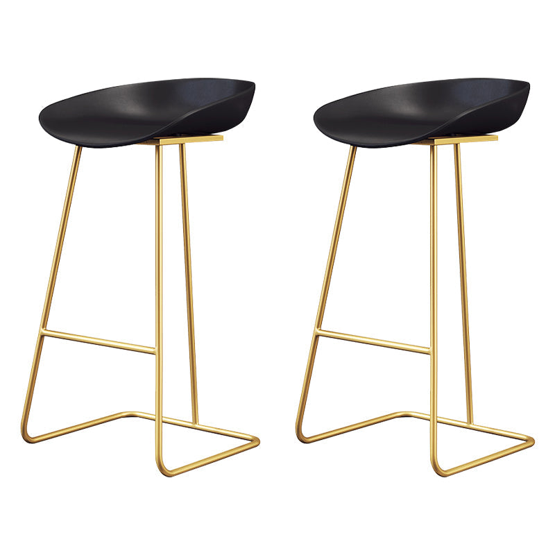 Glam Coffee Shop Footrest Stool Matte Finish Plastic Barstool Black-Gold 2 Piece Set Clearhalo 'Bar Furniture' 'Bar Stools' 'bar_stools' 'furn' 'furn_bar_stools' 'Furniture' 'furniture_bar_stools' 'Kitchen & Dining Furniture' 4817490