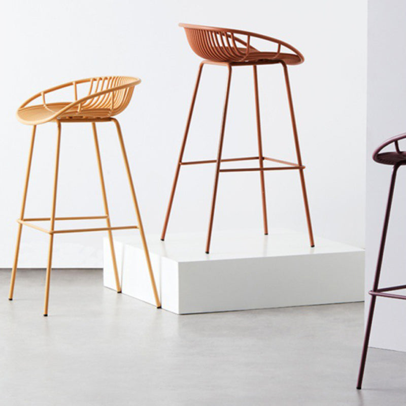 Contemporary Metal Bar Stool Bucket Counter Bar Stool with Metal Legs Clearhalo 'Bar Furniture' 'Bar Stools' 'bar_stools' 'furn' 'furn_bar_stools' 'Furniture' 'furniture_bar_stools' 'Kitchen & Dining Furniture' 4830292