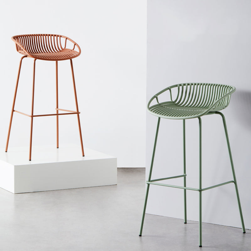 Contemporary Metal Bar Stool Bucket Counter Bar Stool with Metal Legs Clearhalo 'Bar Furniture' 'Bar Stools' 'bar_stools' 'furn' 'furn_bar_stools' 'Furniture' 'furniture_bar_stools' 'Kitchen & Dining Furniture' 4830308