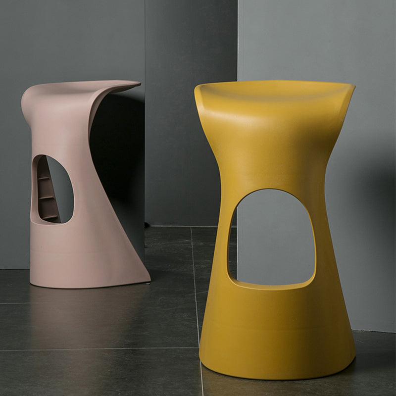 Scandinavian Plastic Barstools for Home Backless Stools with Plastic Base Clearhalo 'Bar Furniture' 'Bar Stools' 'bar_stools' 'furn' 'furn_bar_stools' 'Furniture' 'furniture_bar_stools' 'Kitchen & Dining Furniture' 4851145