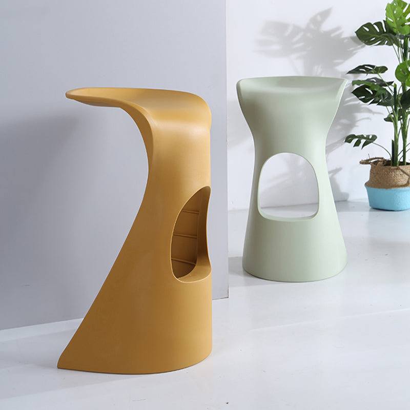 Scandinavian Plastic Barstools for Home Backless Stools with Plastic Base Clearhalo 'Bar Furniture' 'Bar Stools' 'bar_stools' 'furn' 'furn_bar_stools' 'Furniture' 'furniture_bar_stools' 'Kitchen & Dining Furniture' 4851148