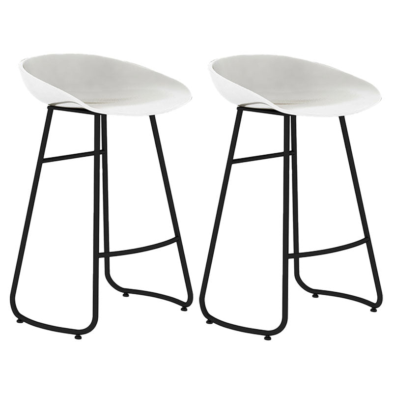 Modern Matte Finish Iron Bar Stool Footrest Milk Tea Shop Stool White 2 Piece Set Counter Stool(26"H) Clearhalo 'Bar Furniture' 'Bar Stools' 'bar_stools' 'furn' 'furn_bar_stools' 'Furniture' 'furniture_bar_stools' 'Kitchen & Dining Furniture' 4851461