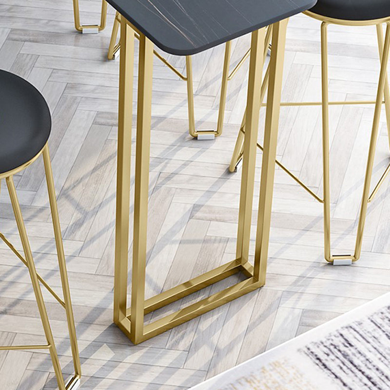 Glam Gold Iron Bar Dining Table Stone Top Indoor Bistro Table with Sled Pedestal Clearhalo 'Bar Furniture' 'Bar Tables' 'bar_tables' 'furn' 'furn_bar_tables' 'Furniture' 'furniture_bar_tables' 'Kitchen & Dining Furniture' 4861520