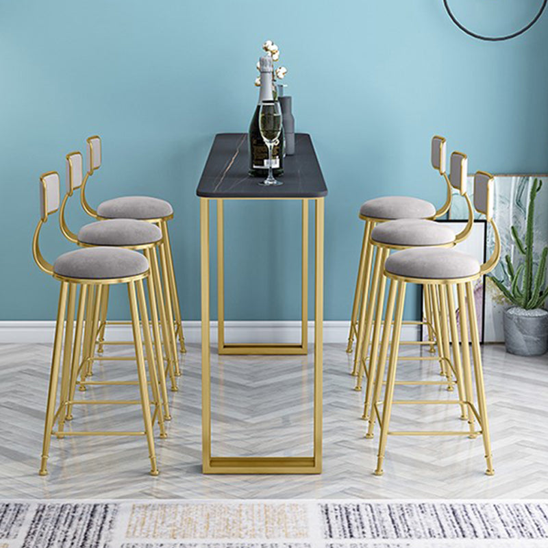 Glam Gold Iron Bar Dining Table Stone Top Indoor Bistro Table with Sled Pedestal Clearhalo 'Bar Furniture' 'Bar Tables' 'bar_tables' 'furn' 'furn_bar_tables' 'Furniture' 'furniture_bar_tables' 'Kitchen & Dining Furniture' 4861523