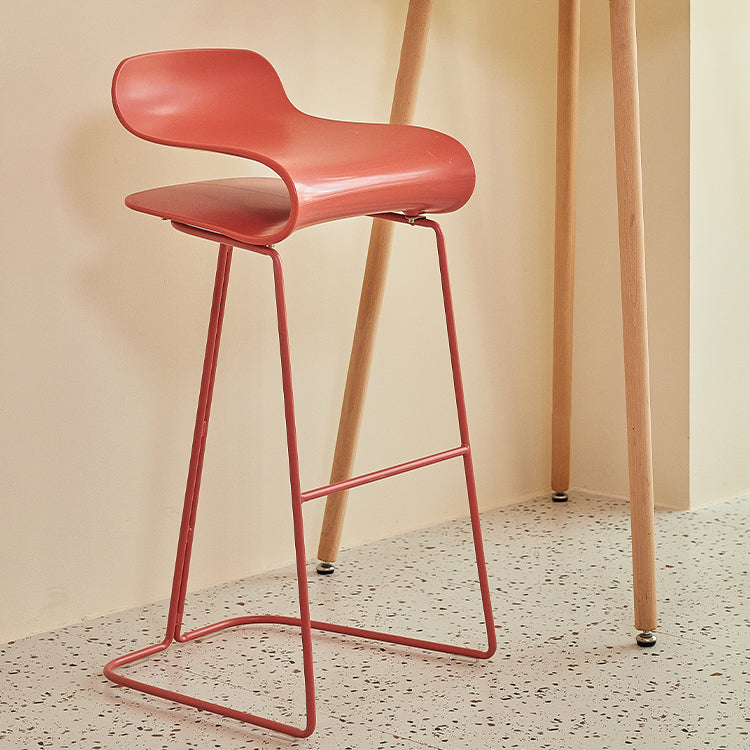 Scandinavian Restaurant Footrest Stool Matte Finish Plastic Bar Stool Clearhalo 'Bar Furniture' 'Bar Stools' 'bar_stools' 'furn' 'furn_bar_stools' 'Furniture' 'furniture_bar_stools' 'Kitchen & Dining Furniture' 4862590