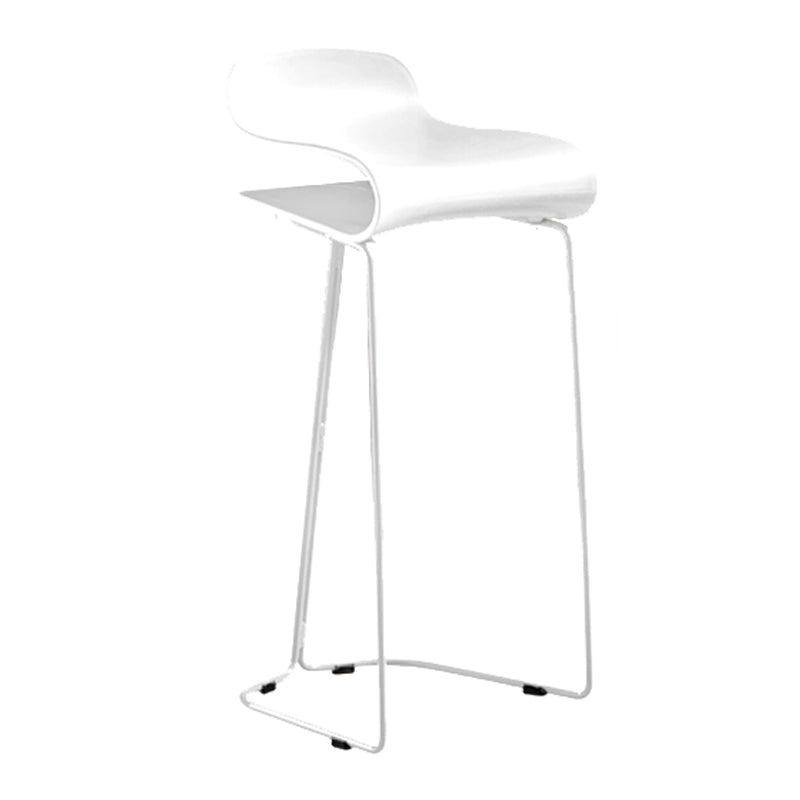Scandinavian Restaurant Footrest Stool Matte Finish Plastic Bar Stool White 1 Piece Short Stool(22"H) Clearhalo 'Bar Furniture' 'Bar Stools' 'bar_stools' 'furn' 'furn_bar_stools' 'Furniture' 'furniture_bar_stools' 'Kitchen & Dining Furniture' 4862598