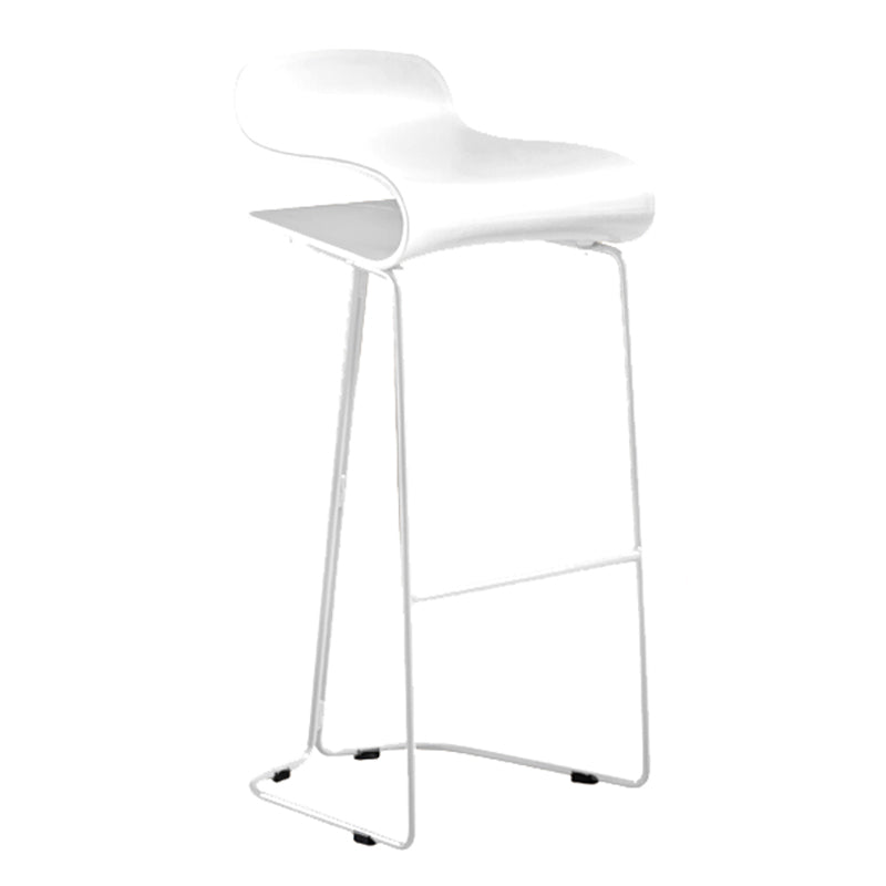 Scandinavian Restaurant Footrest Stool Matte Finish Plastic Bar Stool White 1 Piece Bar Stool(30"H) Clearhalo 'Bar Furniture' 'Bar Stools' 'bar_stools' 'furn' 'furn_bar_stools' 'Furniture' 'furniture_bar_stools' 'Kitchen & Dining Furniture' 4862601