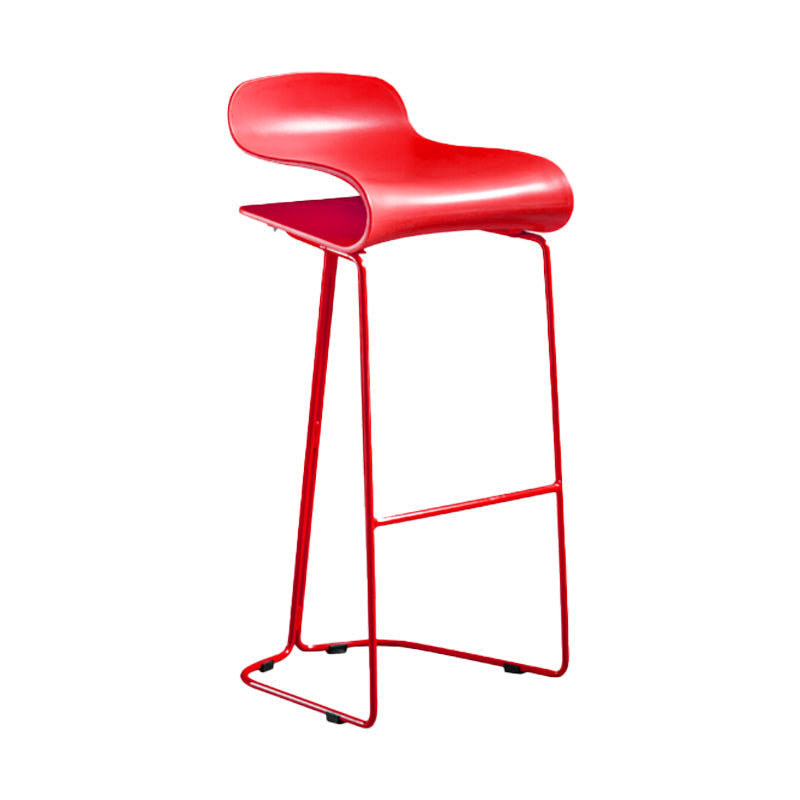 Scandinavian Restaurant Footrest Stool Matte Finish Plastic Bar Stool Red 1 Piece Counter Stool(26"H) Clearhalo 'Bar Furniture' 'Bar Stools' 'bar_stools' 'furn' 'furn_bar_stools' 'Furniture' 'furniture_bar_stools' 'Kitchen & Dining Furniture' 4862606