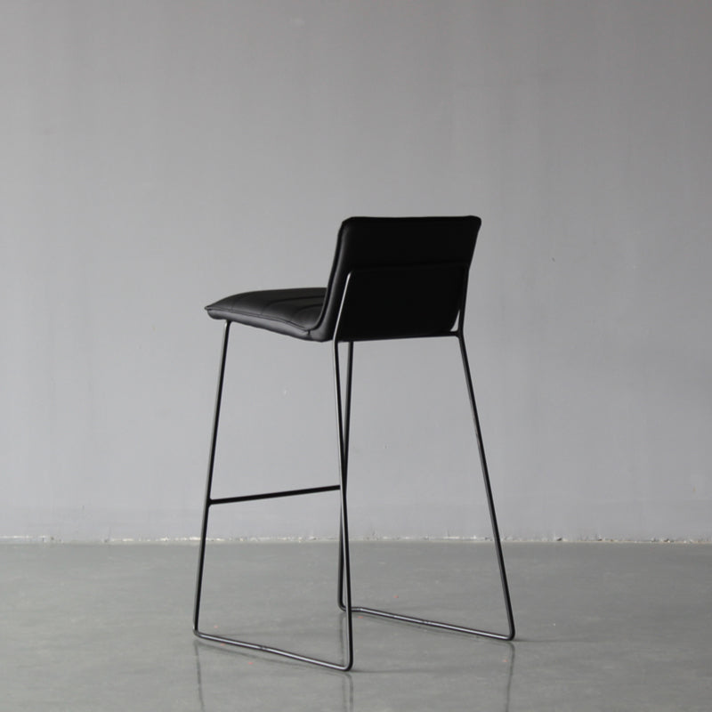 Modern Low Back Restaurant Stool Matte Finish Leather Barstool Clearhalo 'Bar Furniture' 'Bar Stools' 'bar_stools' 'furn' 'furn_bar_stools' 'Furniture' 'furniture_bar_stools' 'Kitchen & Dining Furniture' 4875305