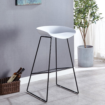 Scandinavian Coffee Shop Footrest Stool Matte Finish Plastic Bar Stool White 1 Piece Clearhalo 'Bar Furniture' 'Bar Stools' 'bar_stools' 'Furniture' 'furniture_bar_stools' 'Kitchen & Dining Furniture' 4889308