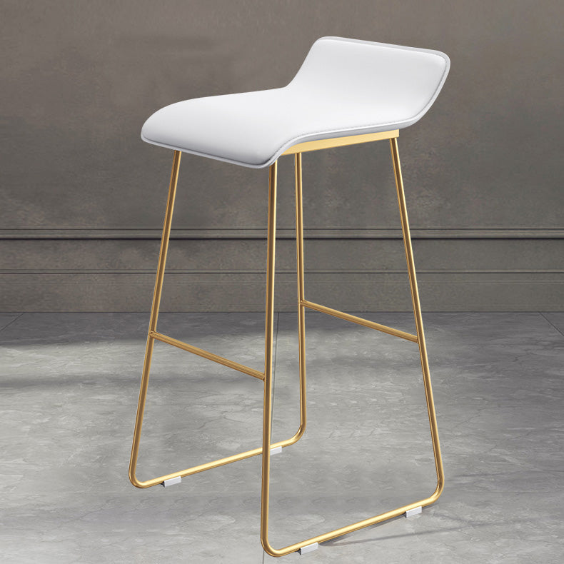 Modern Armless Backrest Counter Stool Steel Cafe Bar Stool with Pedal and Acrylic Seat Clearhalo 'Bar Furniture' 'Bar Stools' 'bar_stools' 'furn' 'furn_bar_stools' 'Furniture' 'furniture_bar_stools' 'Kitchen & Dining Furniture' 4899476