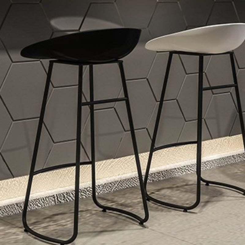 Modern Armless Backrest Counter Stool Iron Cashier Bar Stool with Acrylic Seat and Pedal Clearhalo 'Bar Furniture' 'Bar Stools' 'bar_stools' 'furn' 'furn_bar_stools' 'Furniture' 'furniture_bar_stools' 'Kitchen & Dining Furniture' 4910795